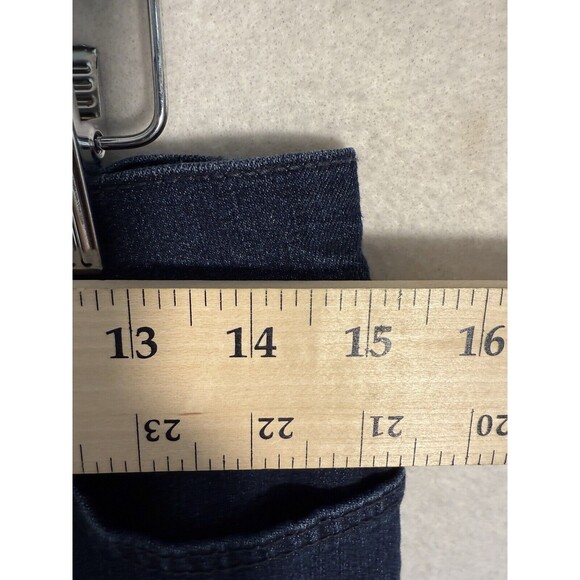 Gloria Vanderbilt Blue Amanda The Original Slimming Jean. Size 8 NWT - Picture 3 of 9